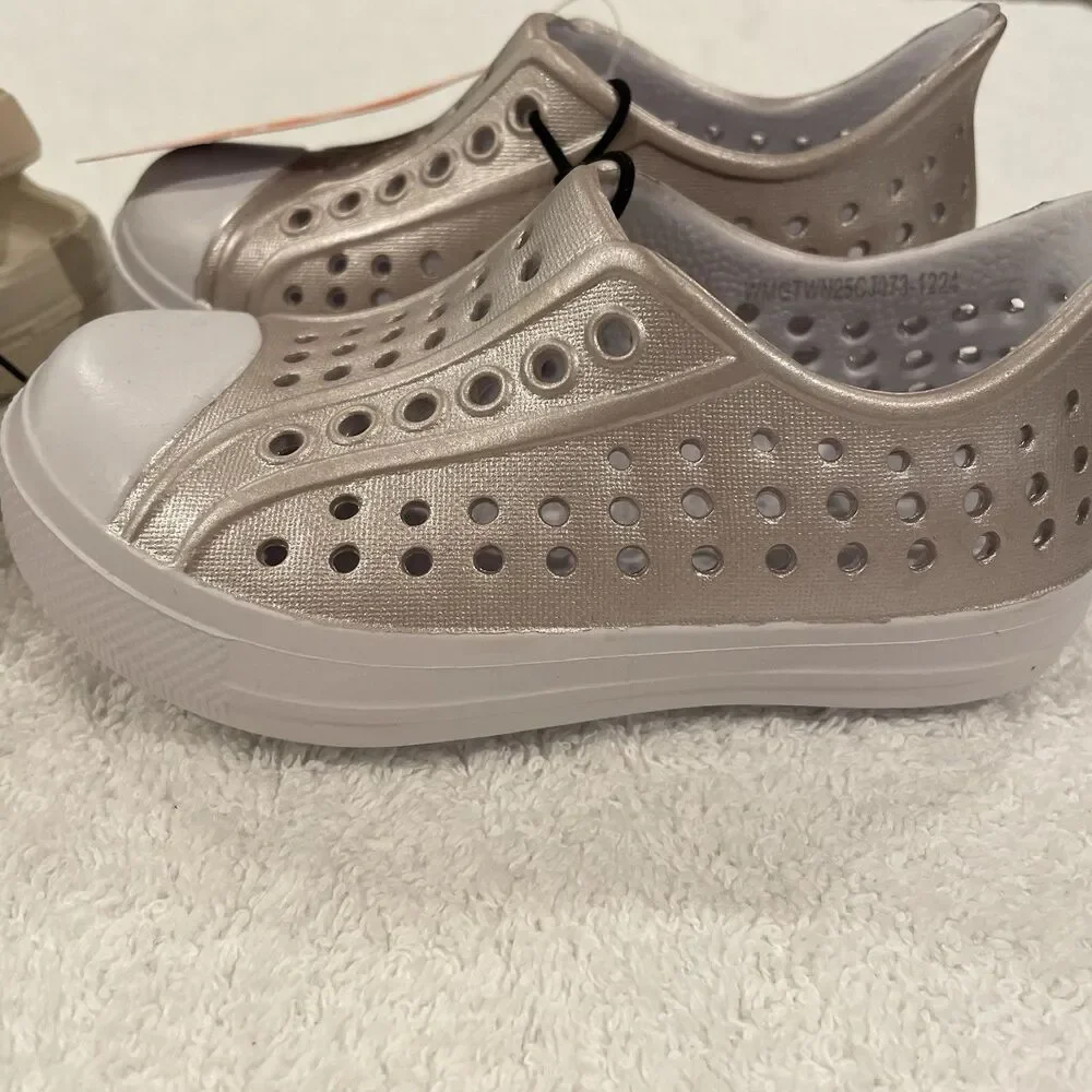 Set of 2 Pairs of Wonder Nation Girls Toddler Shoes Size 6 & 5/6 New with Tags